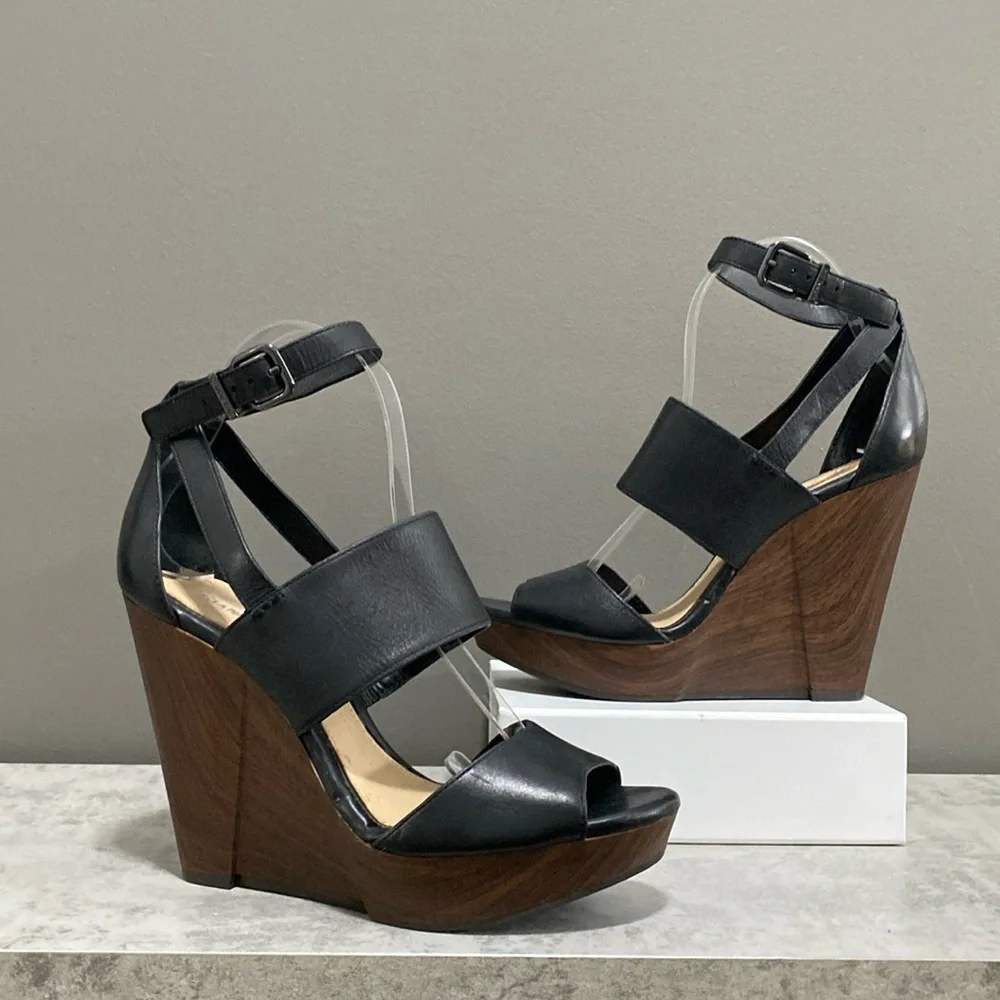 Gianni Bini Black Leather Sandal Wedges Size 7.5